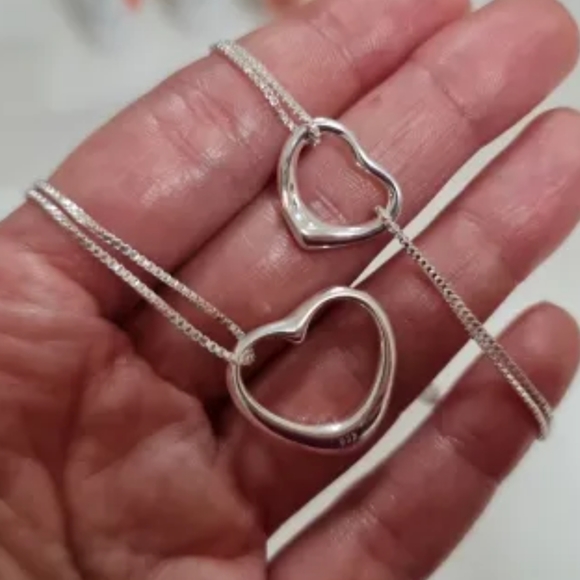 🆕📢📢Last Set Sterling Silver Floating ❤ Bracelet & Necklace Set. - Picture 4 of 7